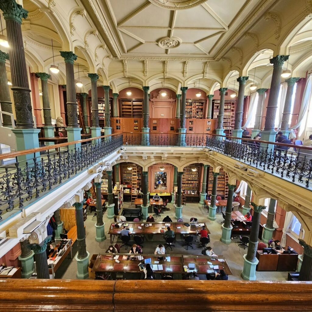 biblioteca